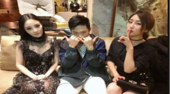 关注娱乐圈吃瓜事件